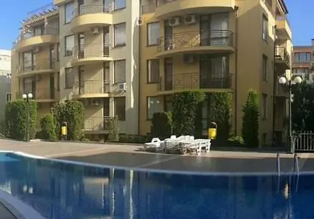 アパート Siana 2 *