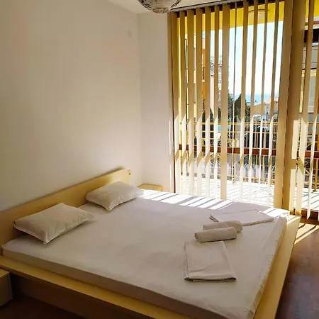 Siana 2 スヴェティ・ヴラス