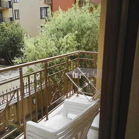 Siana 2 アパート