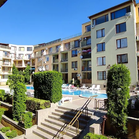 Siana 2 アパート